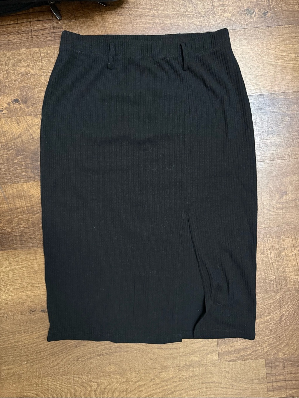 june & hudson Black Ribbed Pencil Skirt with Side Slit